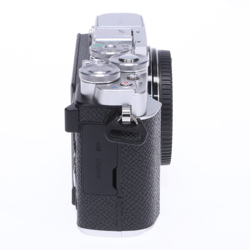 PEN E-P7 ボディー シルバー