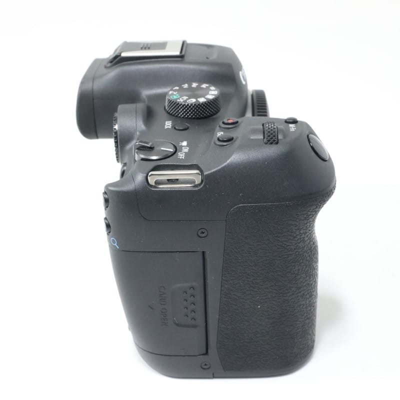 EOS R7 ボディー