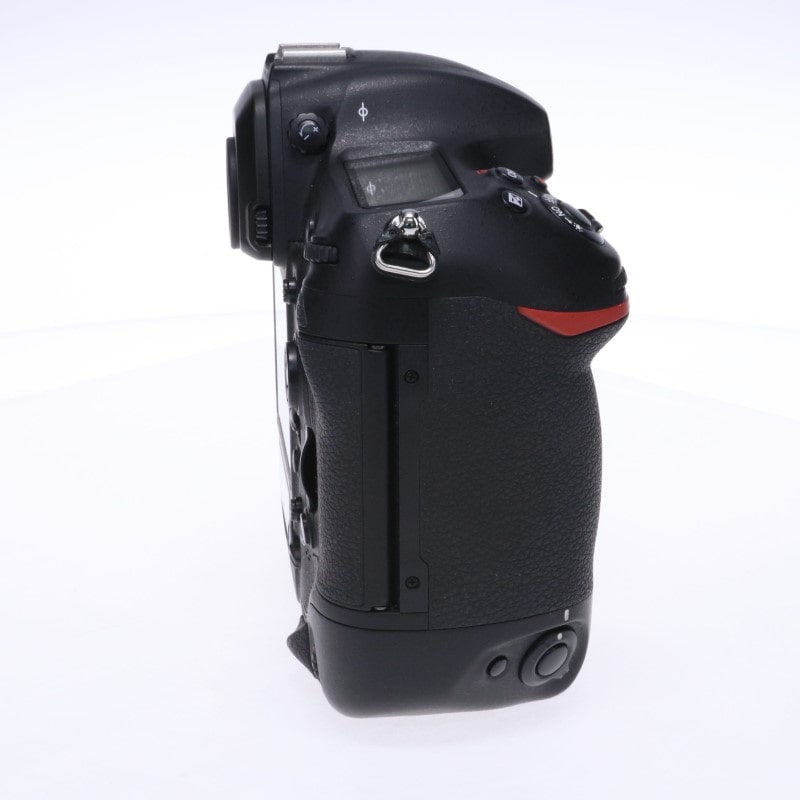 Nikon D5 XQD-Type ボディ 中古 C2120143966631|フジヤカメラ Nikon D5 XQD-Type ボディ 中古 C2120143966631|フジヤカメラ