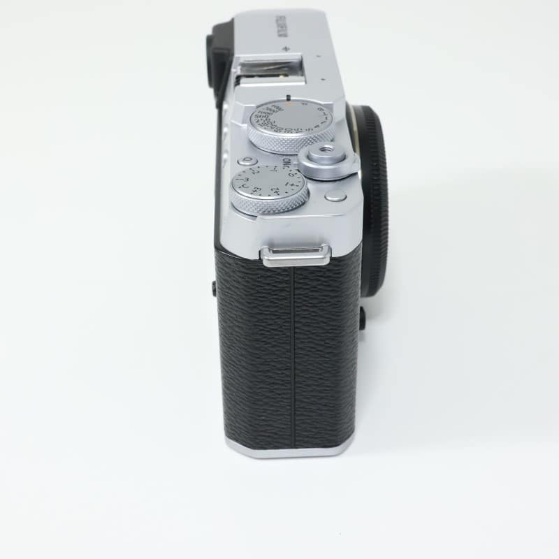 FUJIFILM X-E4 ボディ シルバー