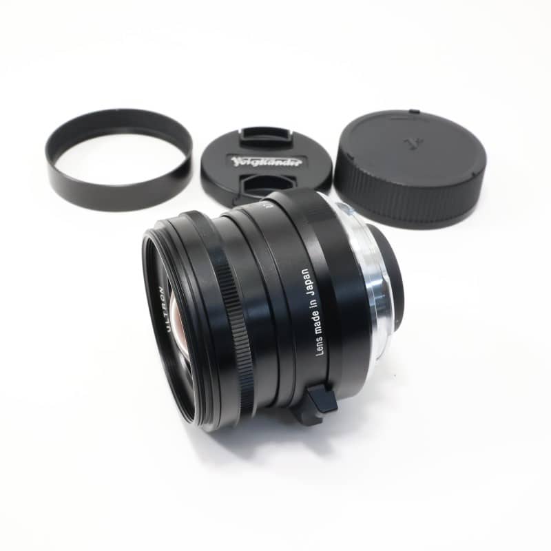 ULTRON 28mm F2