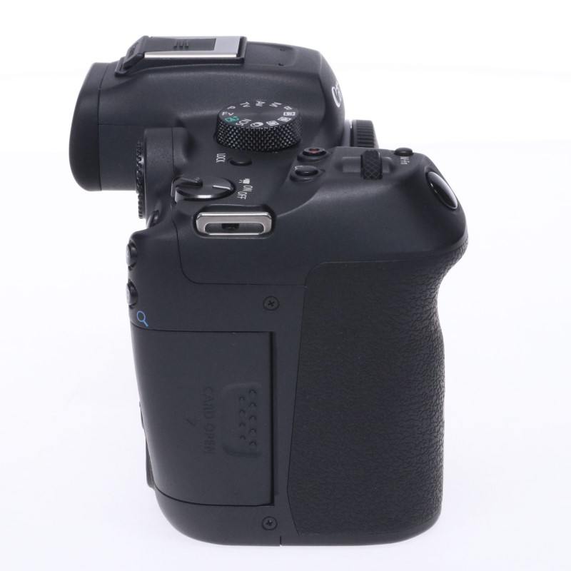 EOS R7