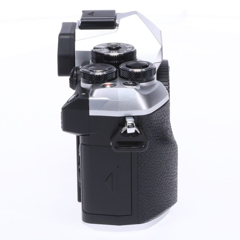 OM SYSTEM OM-5 Mark II ボディー シルバー