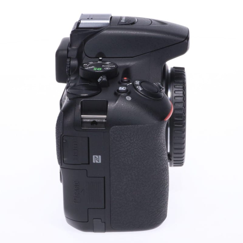 D5600 ボディ