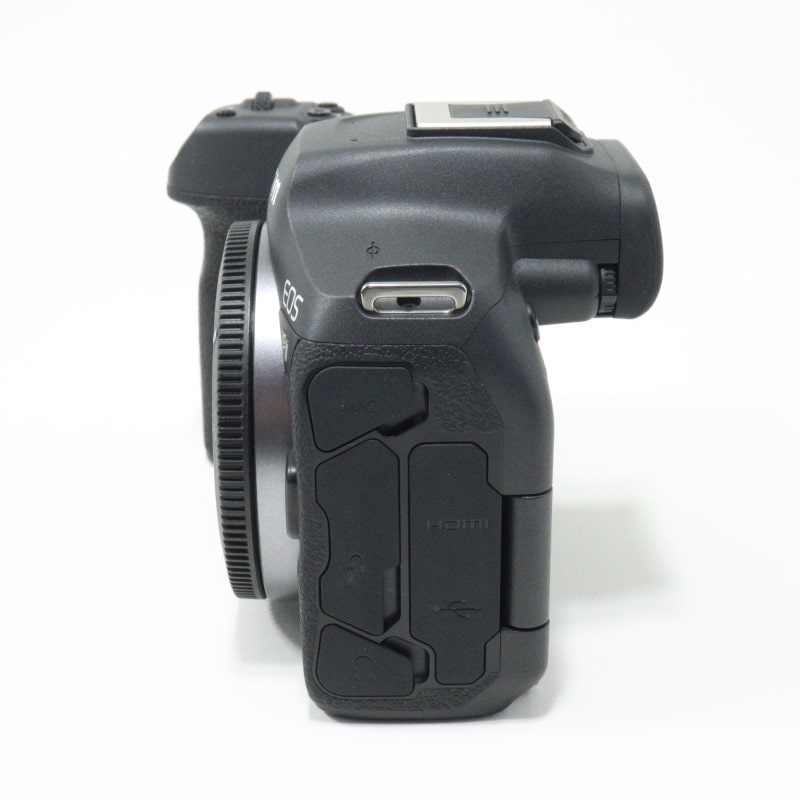 EOS R7