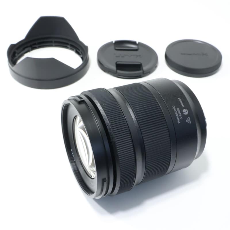 LUMIX S 20-60mm F3.5-5.6 S-R2060