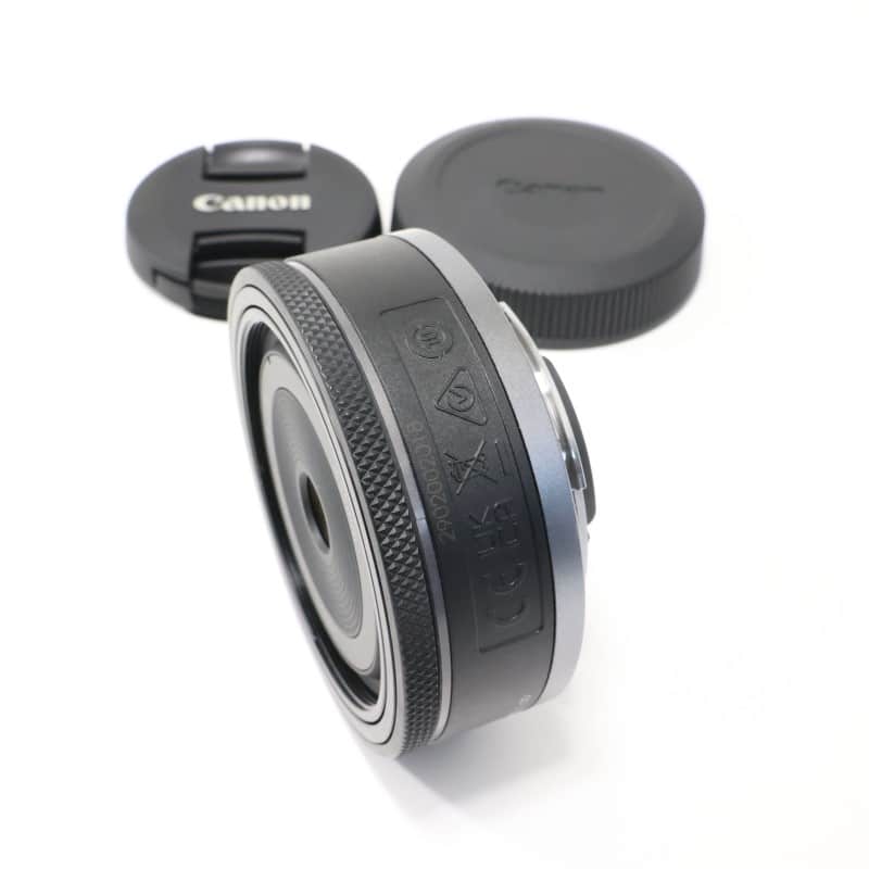 RF28mm F2.8 STM