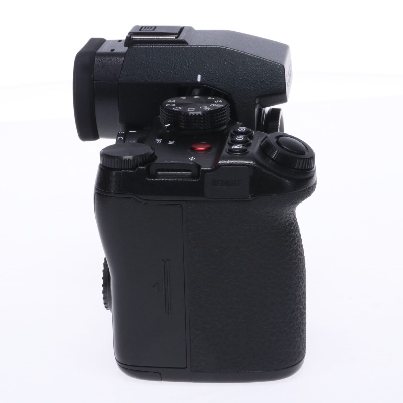 LUMIX DC-S5M2