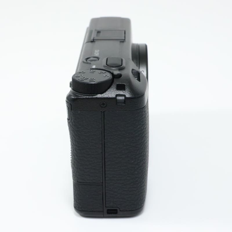 RICOH GR III