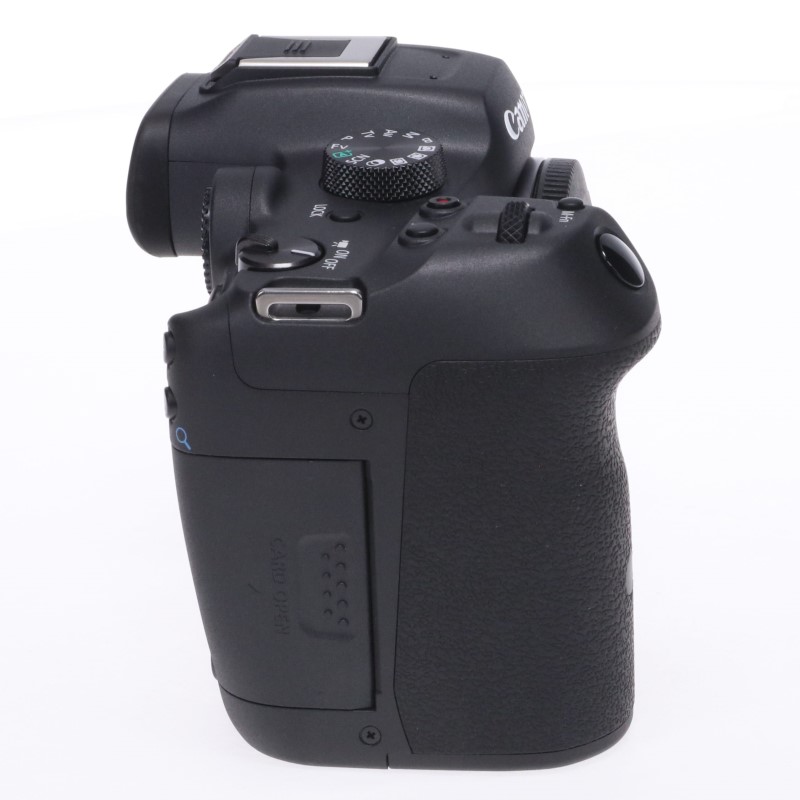 EOS R7