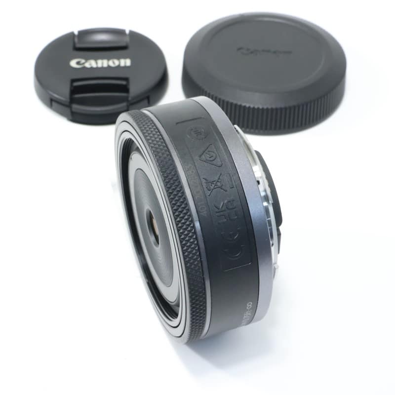 RF28mm F2.8 STM