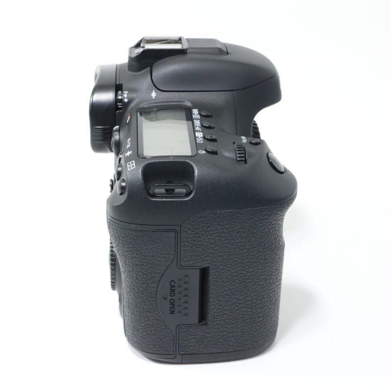 EOS 7D Mark II ボディー
