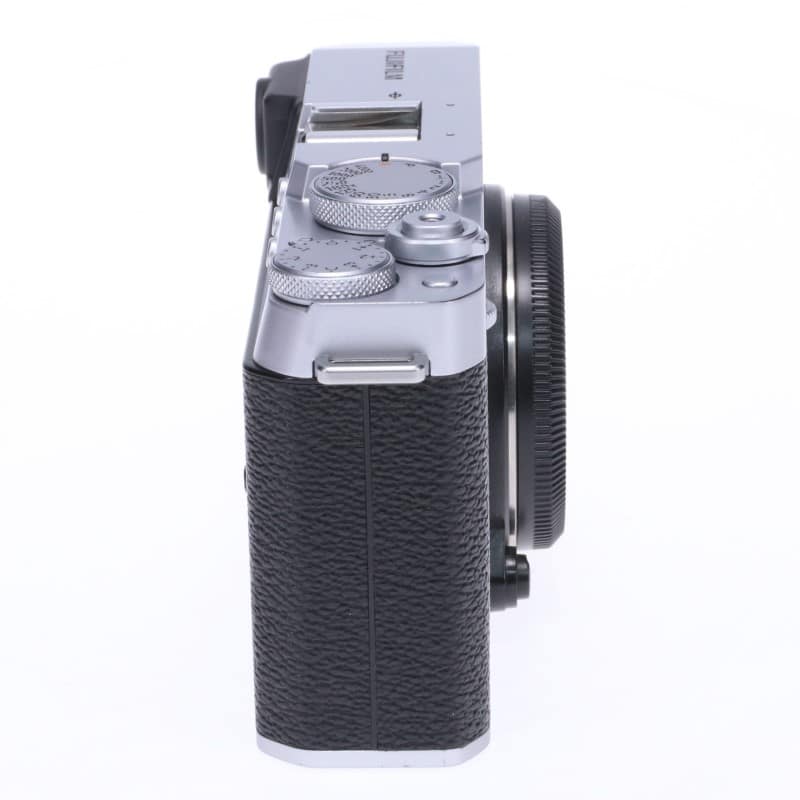 ショット数1782】FUJIFILM X-E4 シルバー ボディ単体