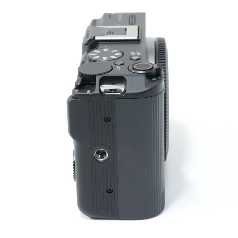 EOS R50 V