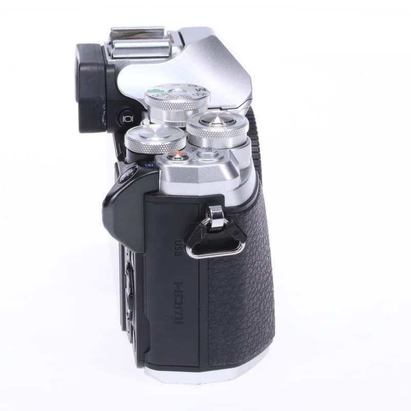 OM-D E-M10 Mark III ボディー シルバー