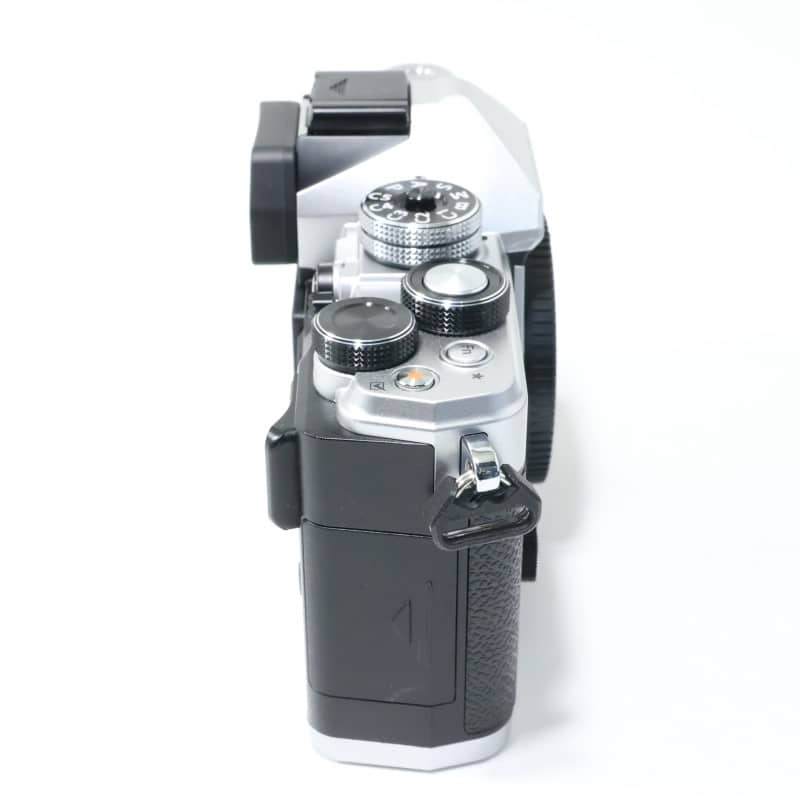 OM SYSTEM OM-3 ボディー シルバー