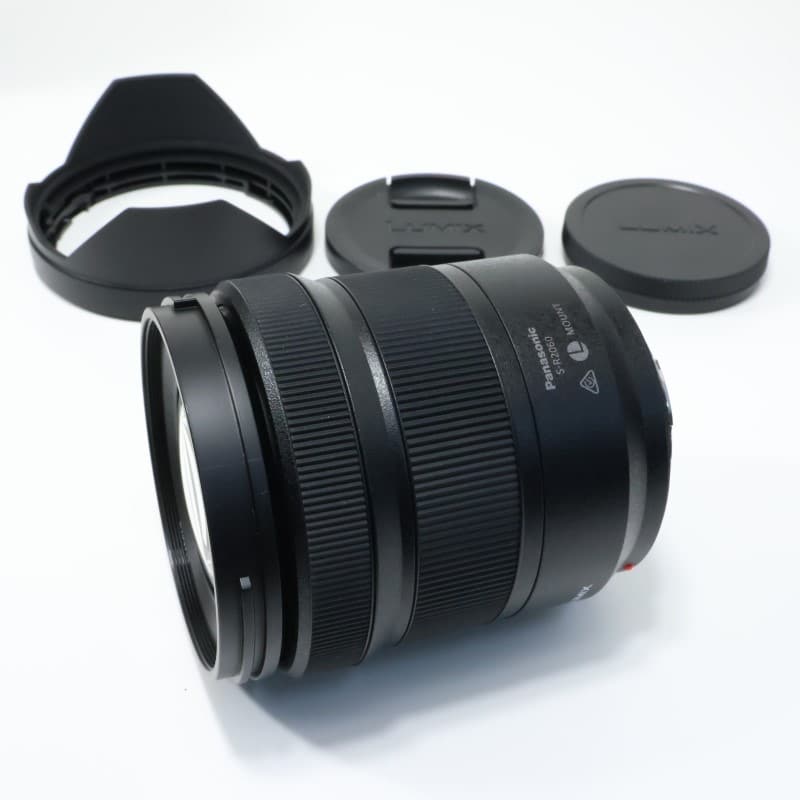 LUMIX S 20-60mm F3.5-5.6 S-R2060