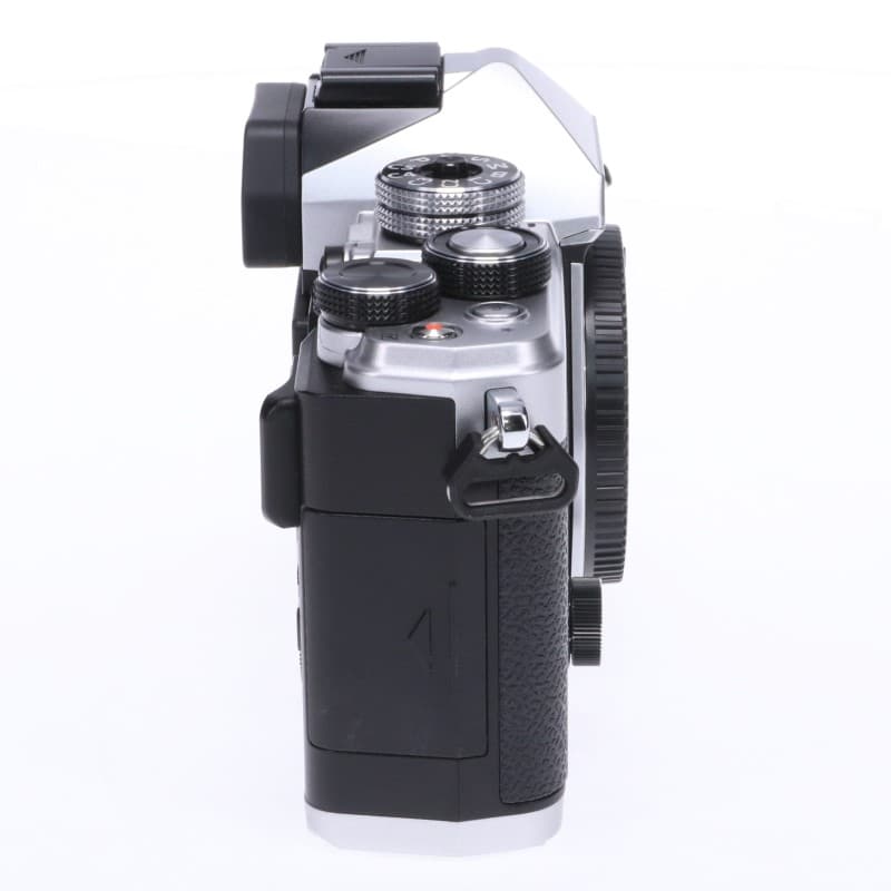 OM SYSTEM OM-3 ボディー シルバー