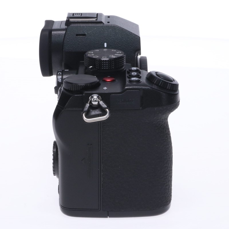 LUMIX DC-S5