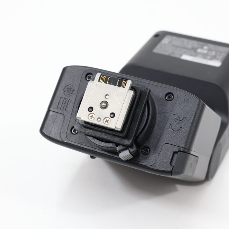 フラッシュ HVL-F28RM