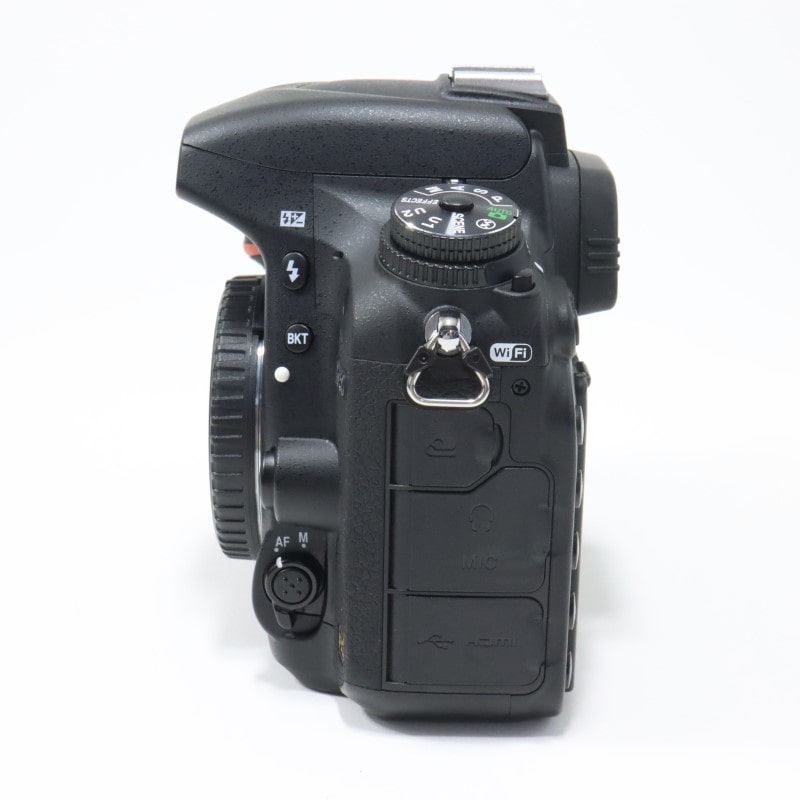 D750