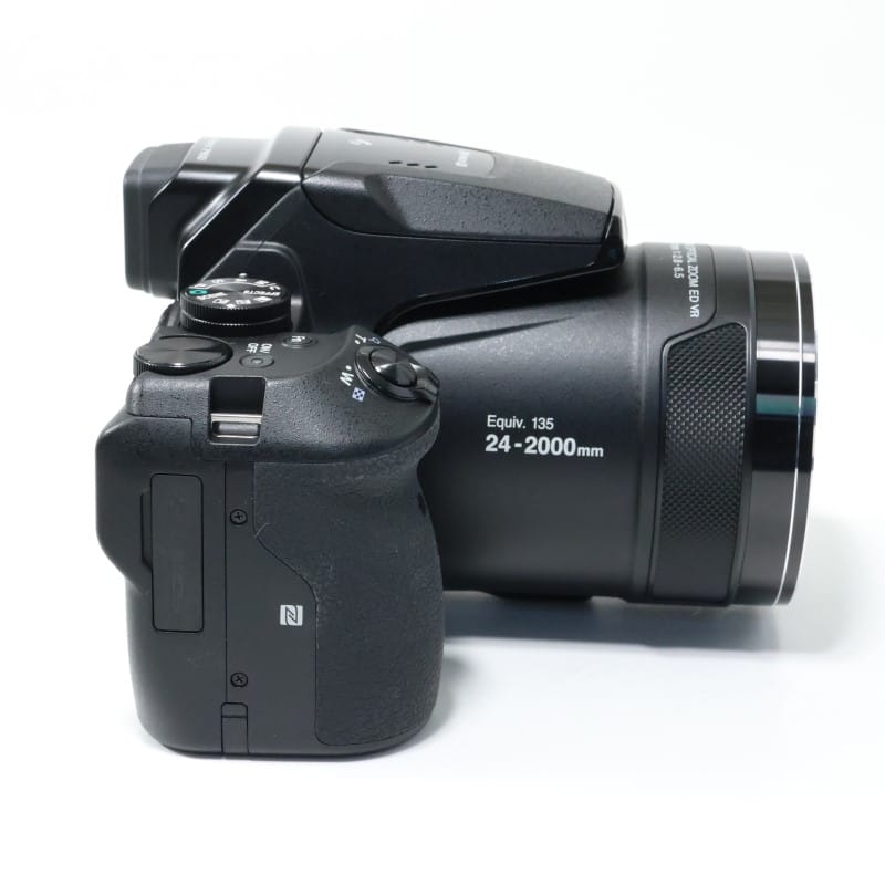 COOLPIX P900