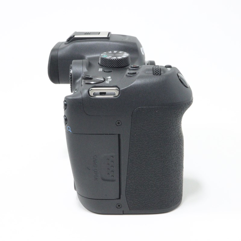 EOS R7