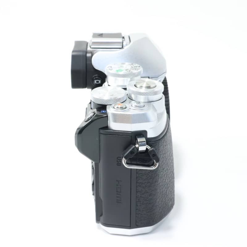 OM-D E-M10 Mark III ボディー シルバー