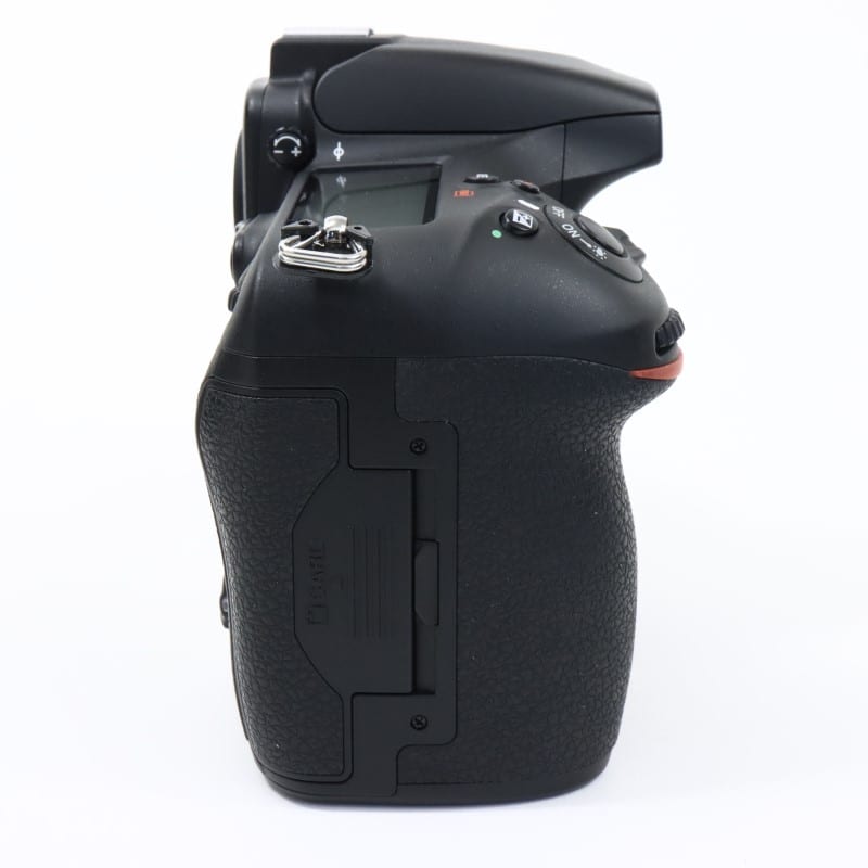 D810