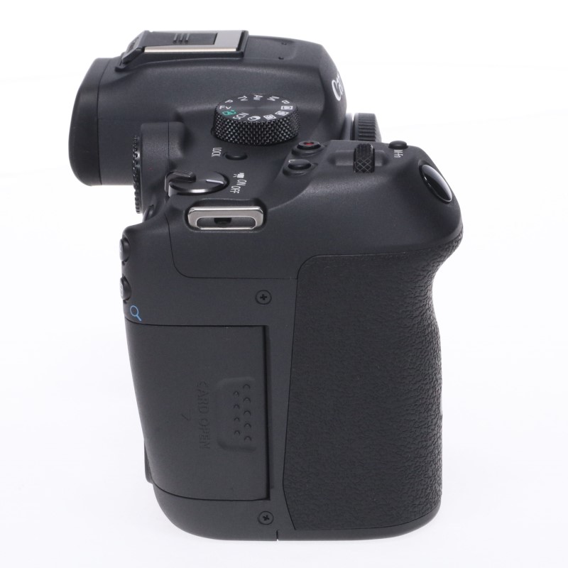 EOS R7