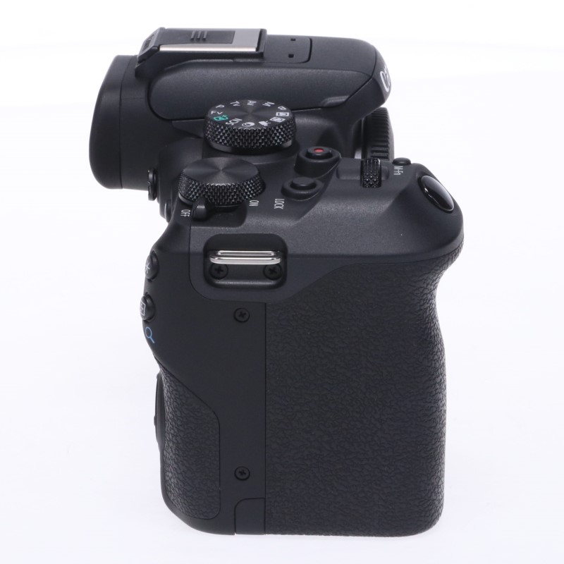 EOS R10