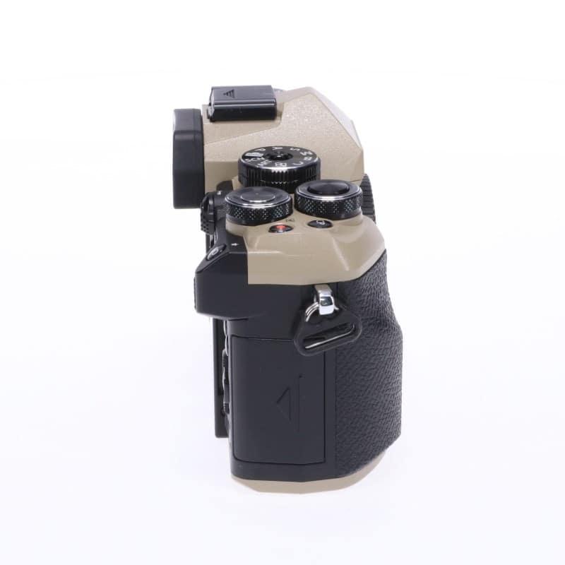 OM SYSTEM OM-5 Mark II ボディー サンドベージュ