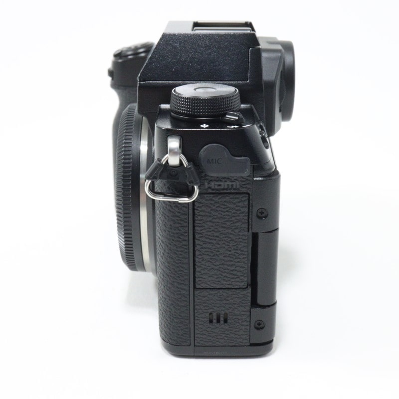FUJIFILM X-S10