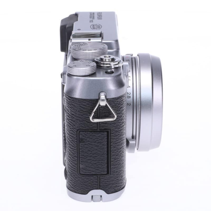 FinePix X100