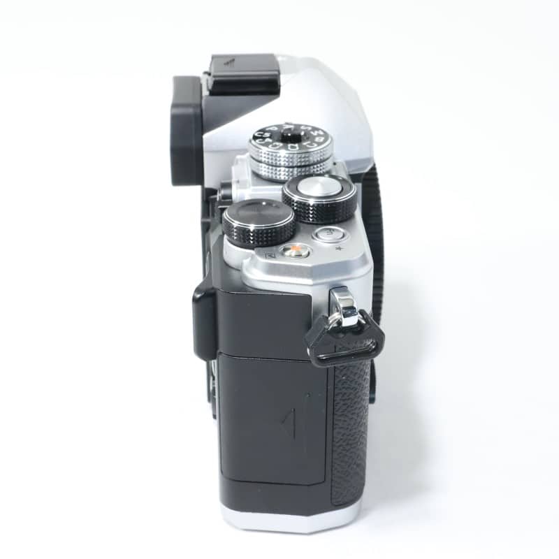 OM SYSTEM OM-3 ボディー シルバー