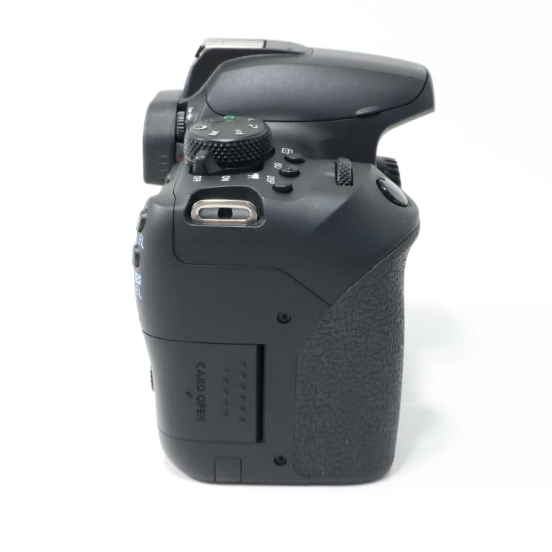 EOS Kiss X10i ボディー