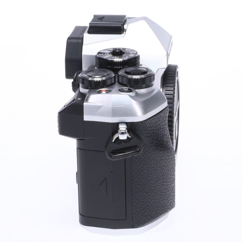 OM SYSTEM OM-5 Mark II ボディー シルバー