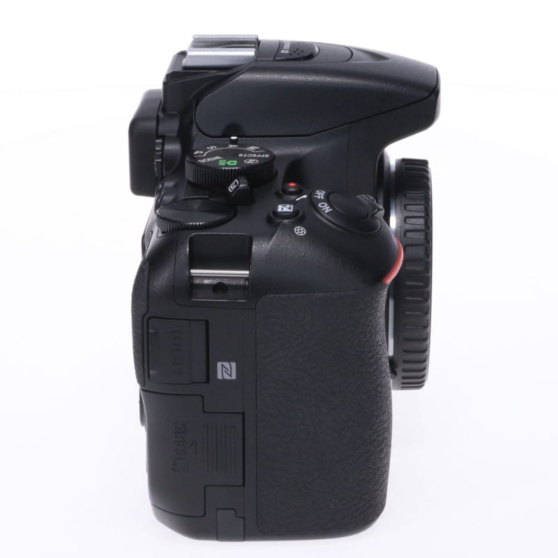 D5600