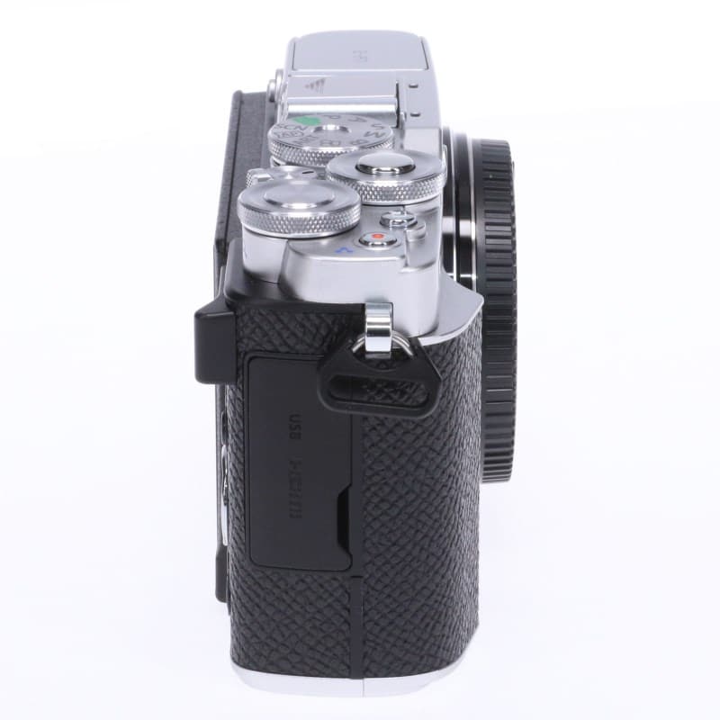 OLYMPUS／OM SYSTEM PEN E-P7 ボディー シルバー Aランク 中古｜フジヤ
