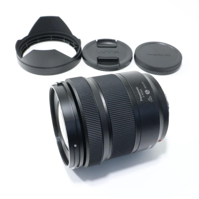 LUMIX S 20-60mm F3.5-5.6 S-R2060
