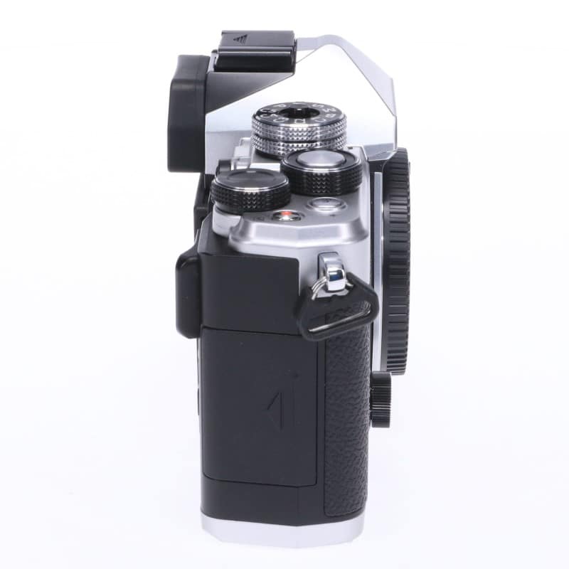 OM SYSTEM OM-3 ボディー シルバー