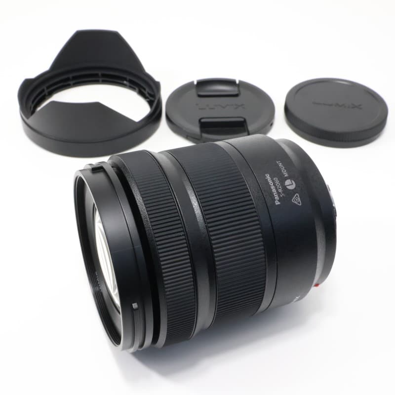 LUMIX S 20-60mm F3.5-5.6 S-R2060