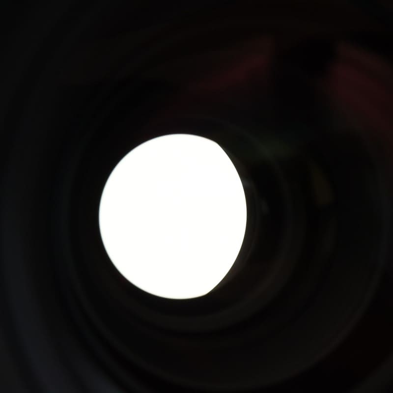 CP.2 135mm/T2.1 EF Feet [Compact Prime CP.2 EFマウント フィート表示]