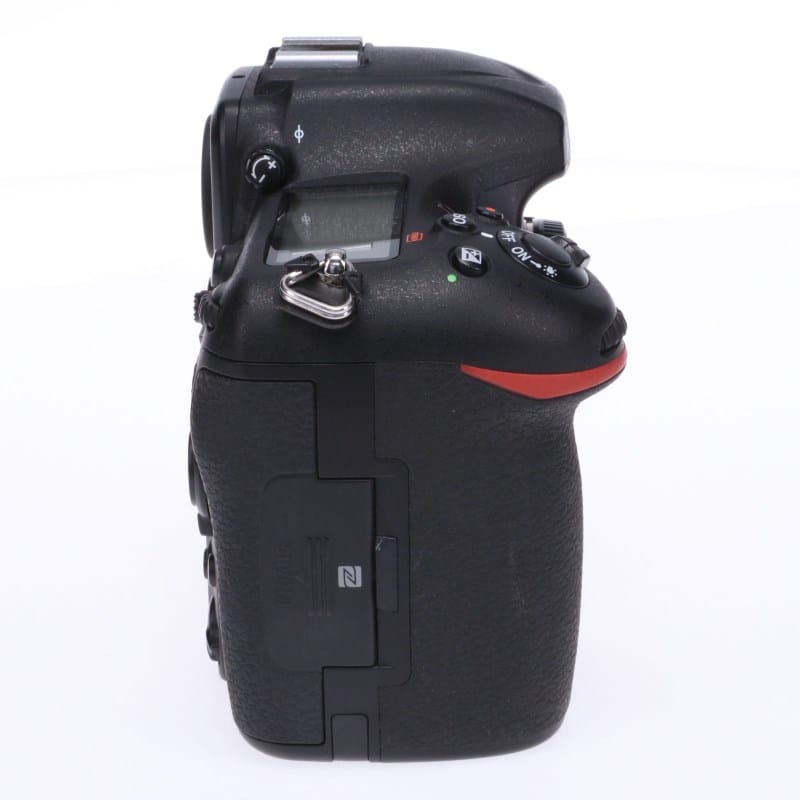 Nikon D500 ボディ AB-ランク 中古｜フジヤカメラ