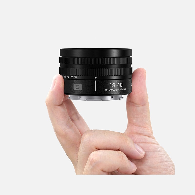 LUMIX S 18-40mm F4.5-6.3 S-R1840