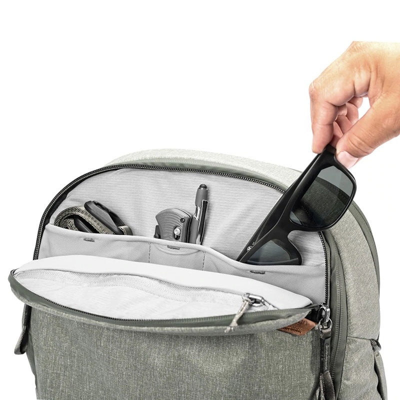 トラベル バックパック 30L セージ BTR-30-SG-1