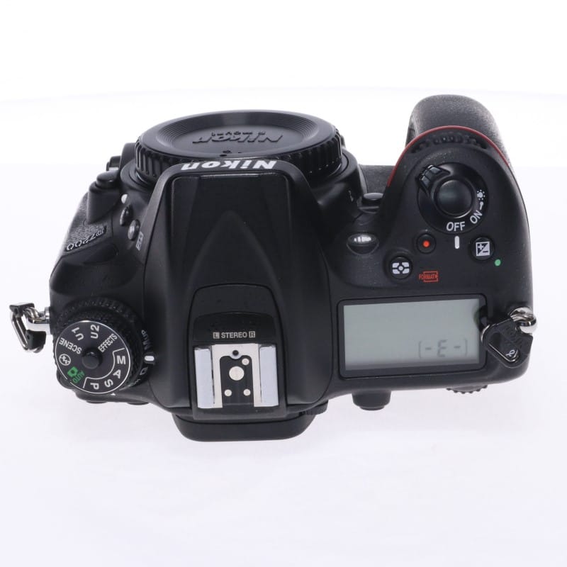D7200
