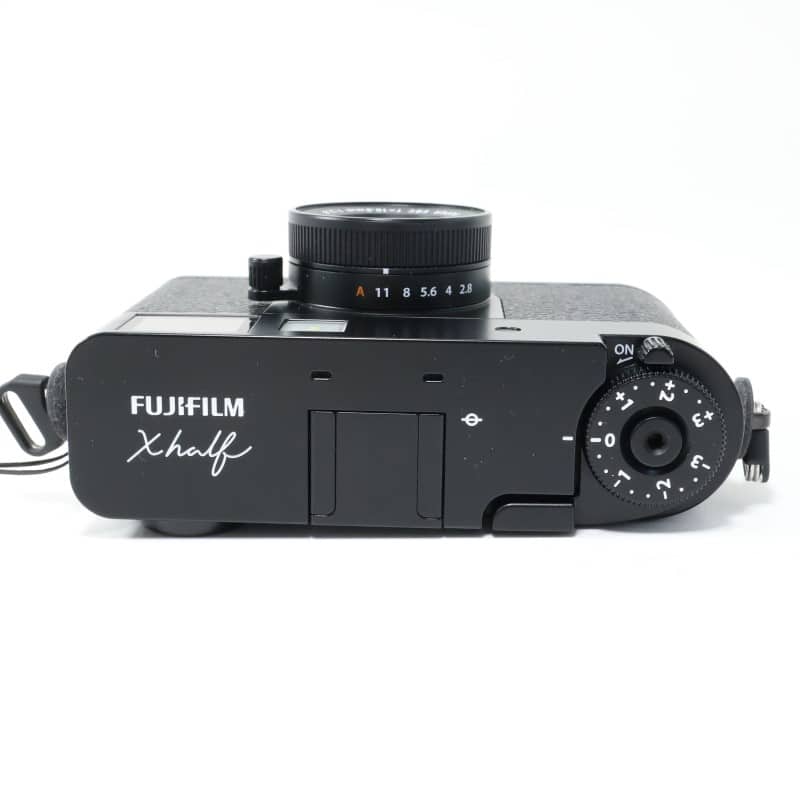 X half (FUJIFILM X-HF1) ブラック