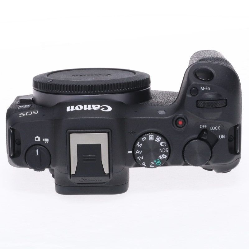 EOS R8