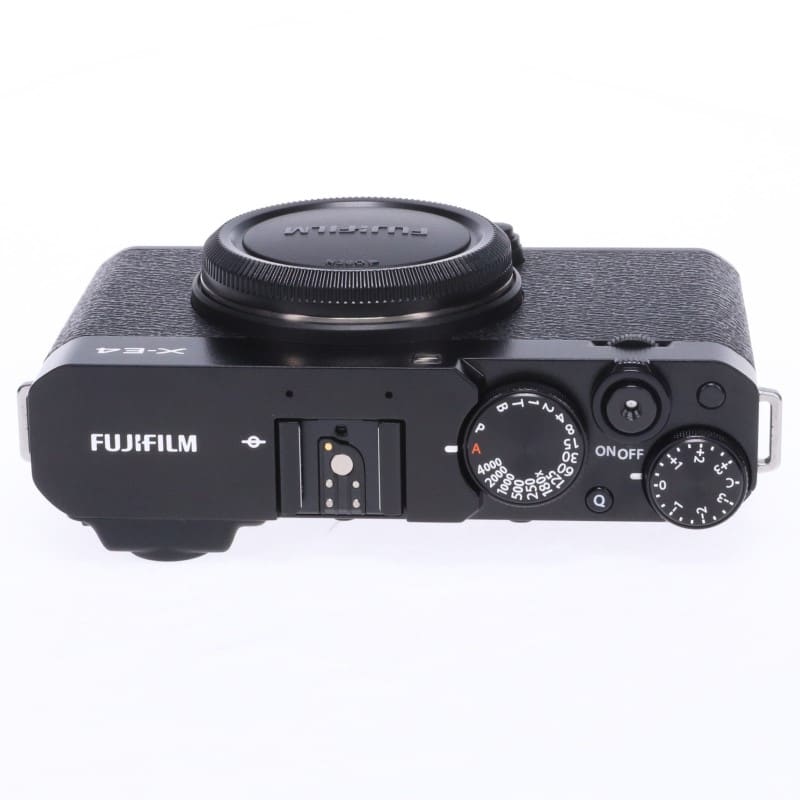 FUJIFILM 富士フイルム X-E4 富士フイルム「X-E4」レビュー。ミニマルなデザイン＆操作性を